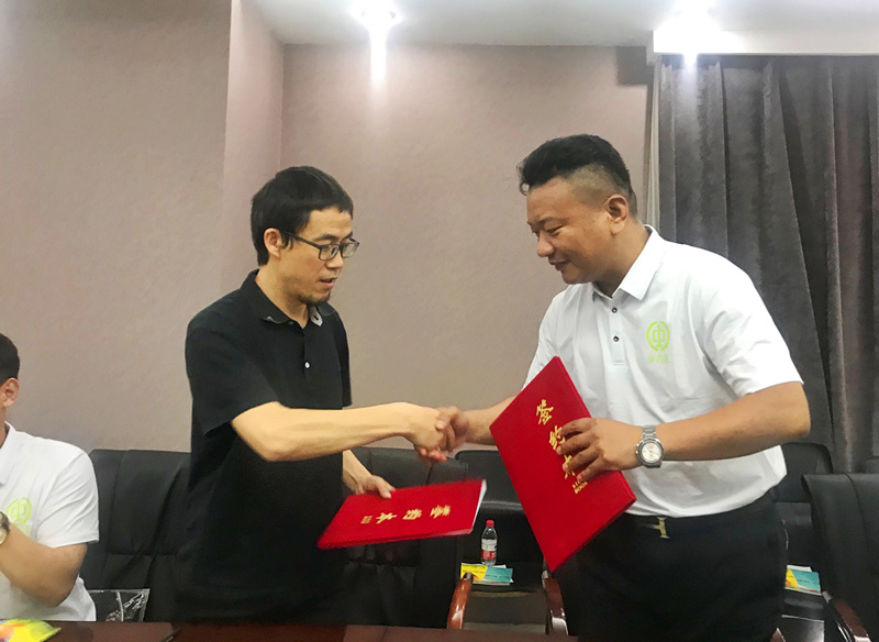 中青匯青年企業(yè)家參訪河南商報 (30)