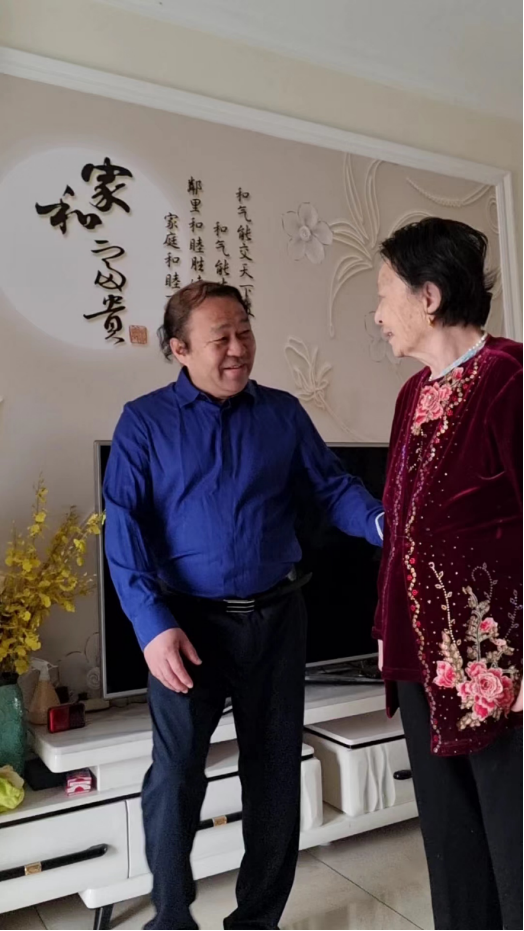 2_重陽節(jié)是中國傳統(tǒng)佳節(jié)875