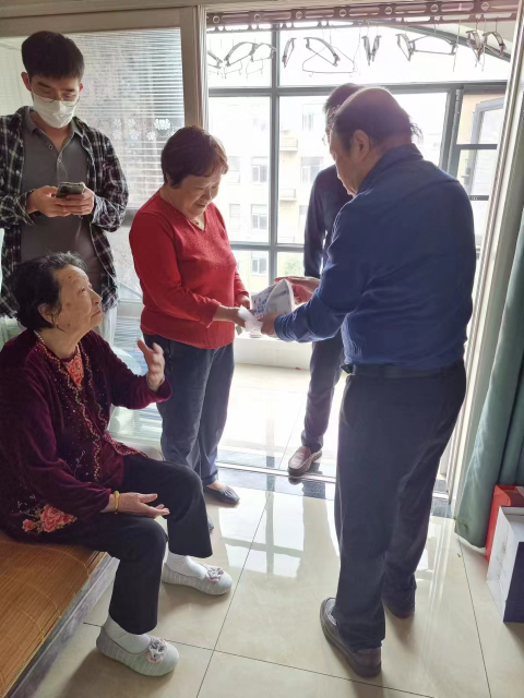 2_重陽節(jié)是中國傳統(tǒng)佳節(jié)987