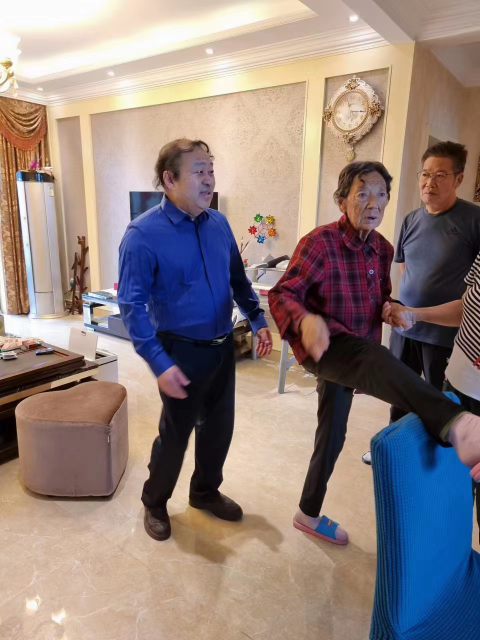 2_重陽節(jié)是中國傳統(tǒng)佳節(jié)1000