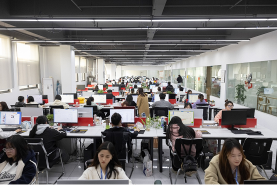 從夫妻店到員工800人，傳統(tǒng)家紡企業(yè)如何在抖音電商乘風破浪1265