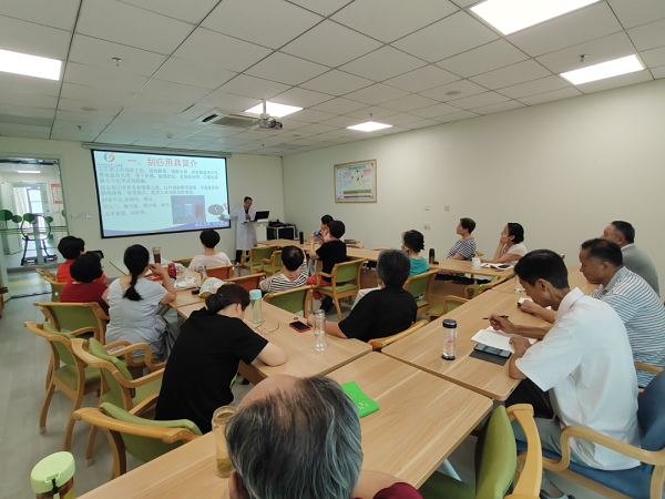 河南省直三院正光街社區(qū)健康促進(jìn)班開辦于2018年806