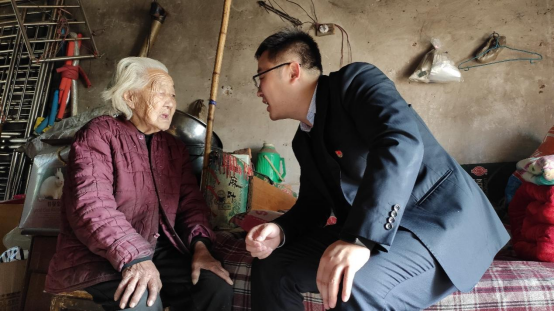 11.2.金融為民暖人心，在平凡中成就不凡丨中原銀行感動中原先進人物系列報道1141