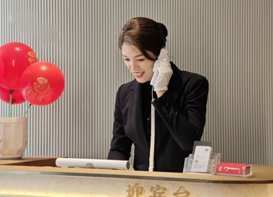 向上生長(zhǎng) 她在客戶服務(wù)中找到“人生價(jià)值”(配圖)129
