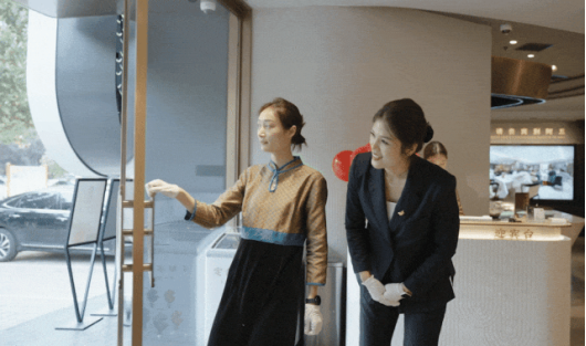 向上生長(zhǎng) 她在客戶服務(wù)中找到“人生價(jià)值”(配圖)315