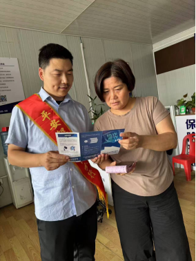 平安銀行南陽(yáng)分行開(kāi)展新市民金融教育宣傳月活動(dòng)(1)381