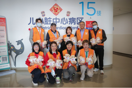 如新中華兒童心臟病基金捐贈(zèng)儀式暨先心病患兒探訪活動(dòng)圓滿舉行-Final1400