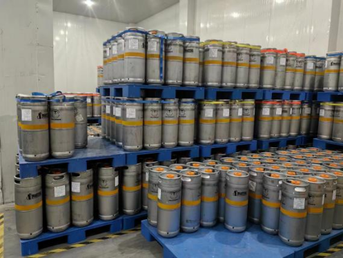 失眠企鵝再投3萬支不銹鋼桶，硬核托舉300+門店500