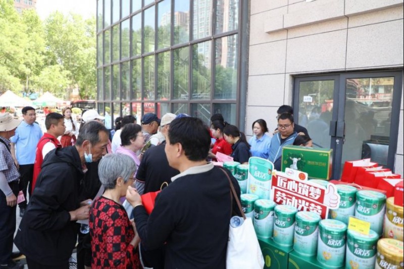 【配圖版洛陽站】洛陽禮潮|伊利X同仁堂攜手大張實業(yè)完成一場千年的健康接力(1)(2)1365